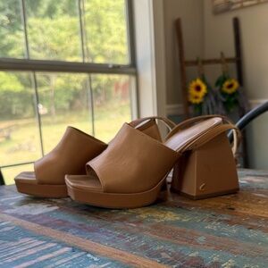 Elegant Tan Women's Platform Sandals